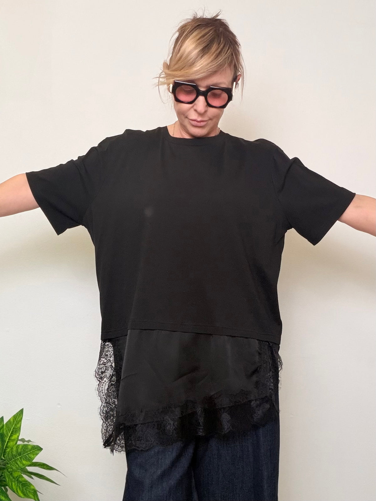 T-Shirt Doppio Strato con Pizzo