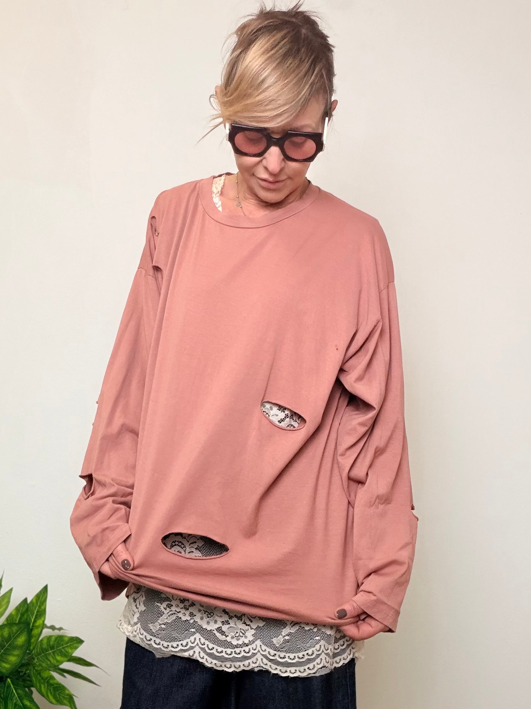 T-Shirt Over con Maglia Pizzo Sotto