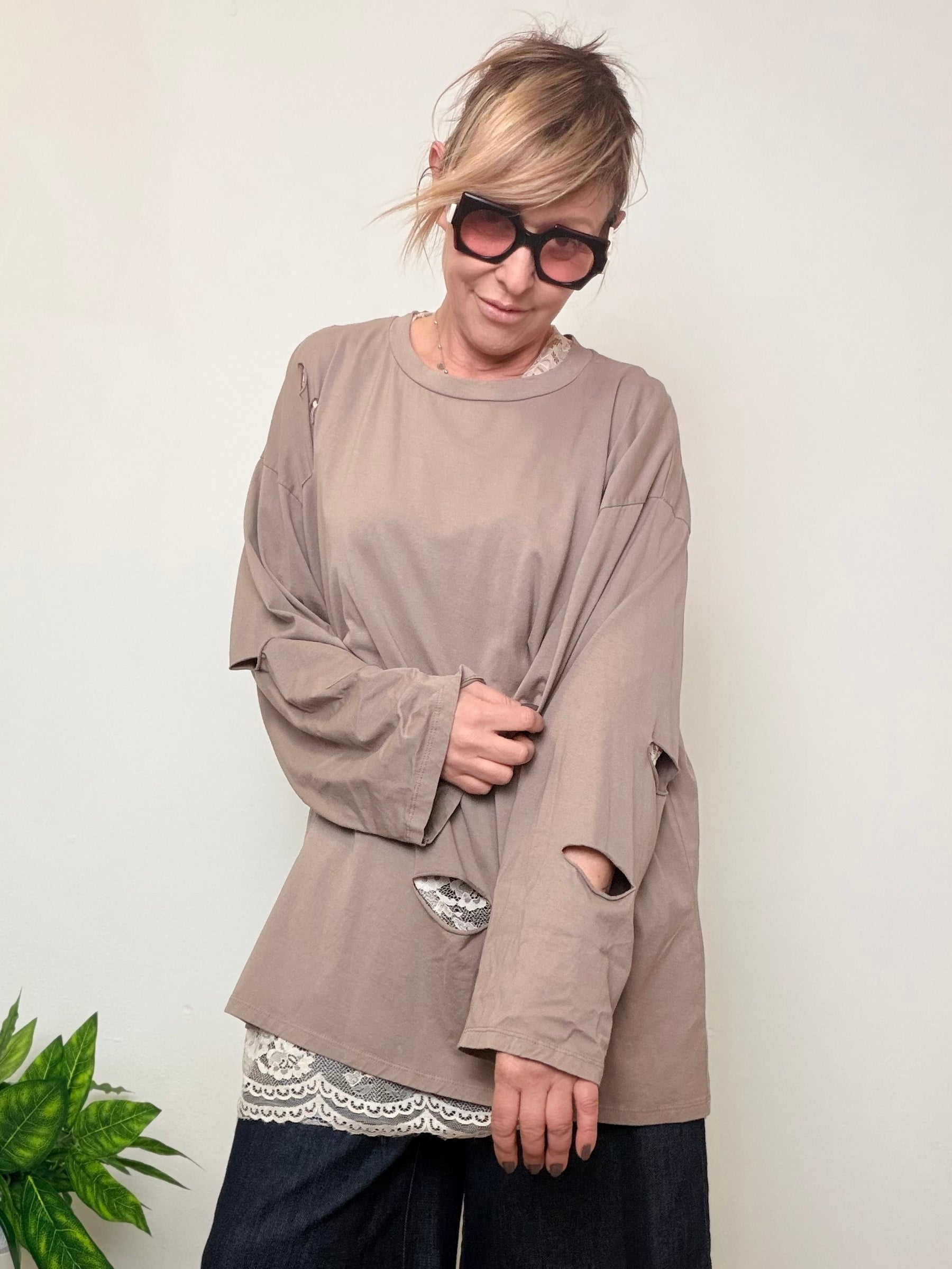 T-Shirt Over con Maglia Pizzo Sotto
