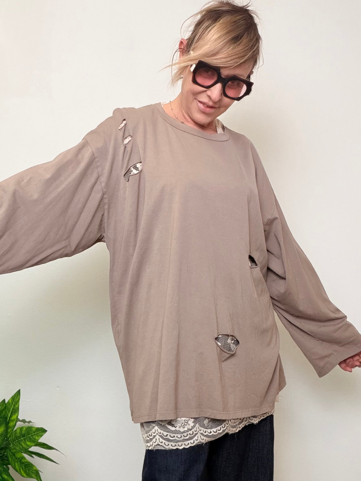 T-Shirt Over con Maglia Pizzo Sotto