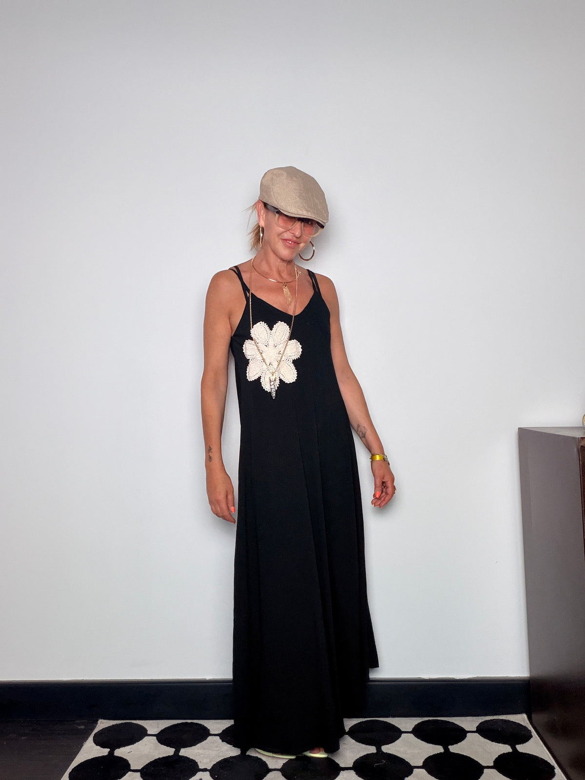 Abito Maxi con Applicazione Floreale in Pizzo — Scollo V