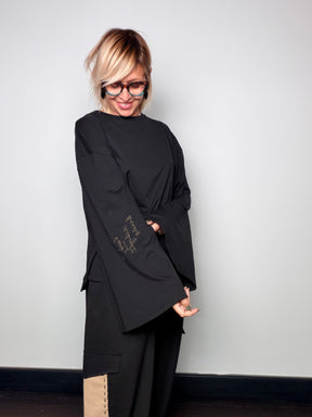 Pantalone cargo a ovetto con patch a contrasto