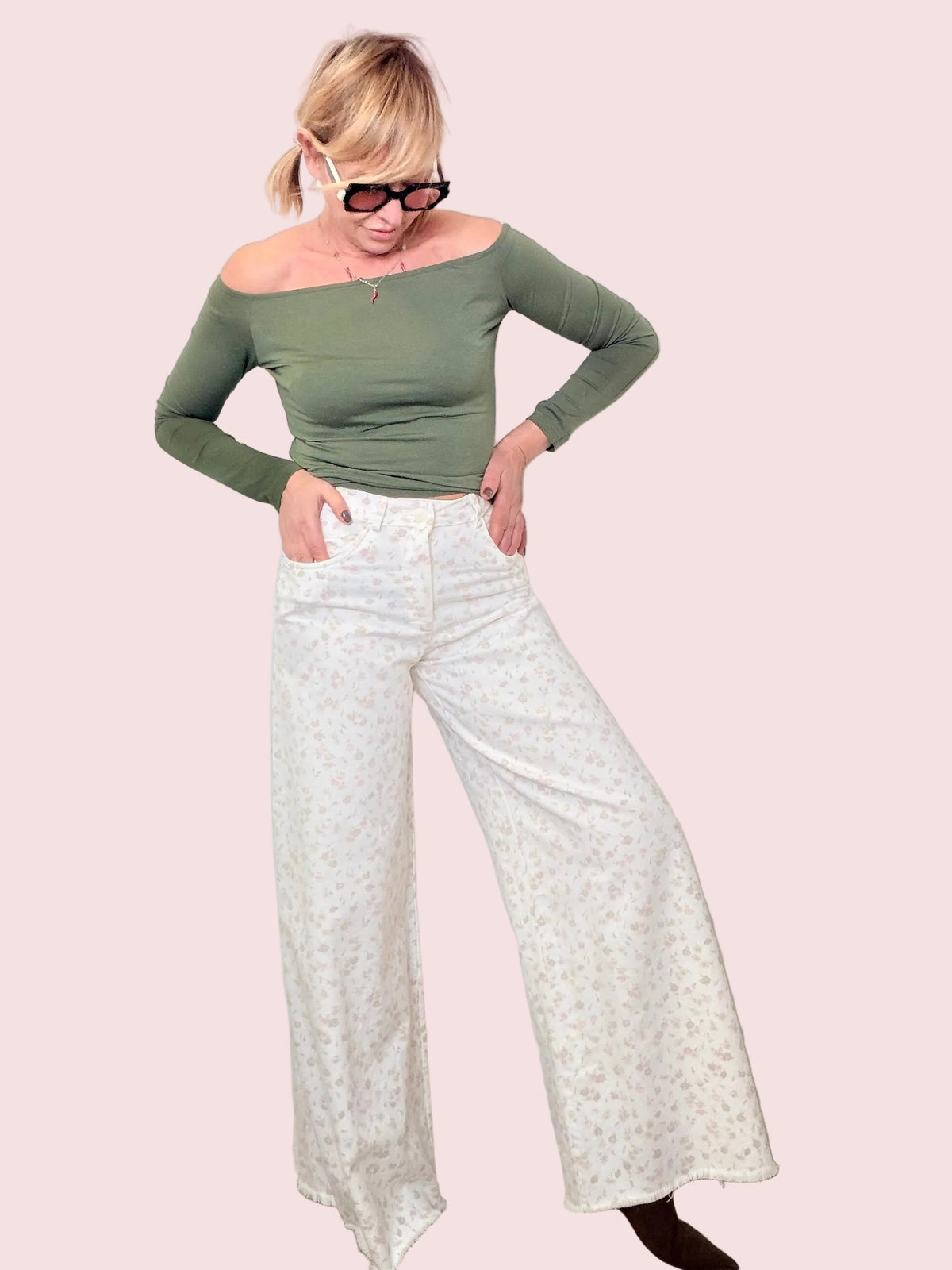 Jeans bianchi Fiori Rosa Beige a Gamba Ampia Palazzo