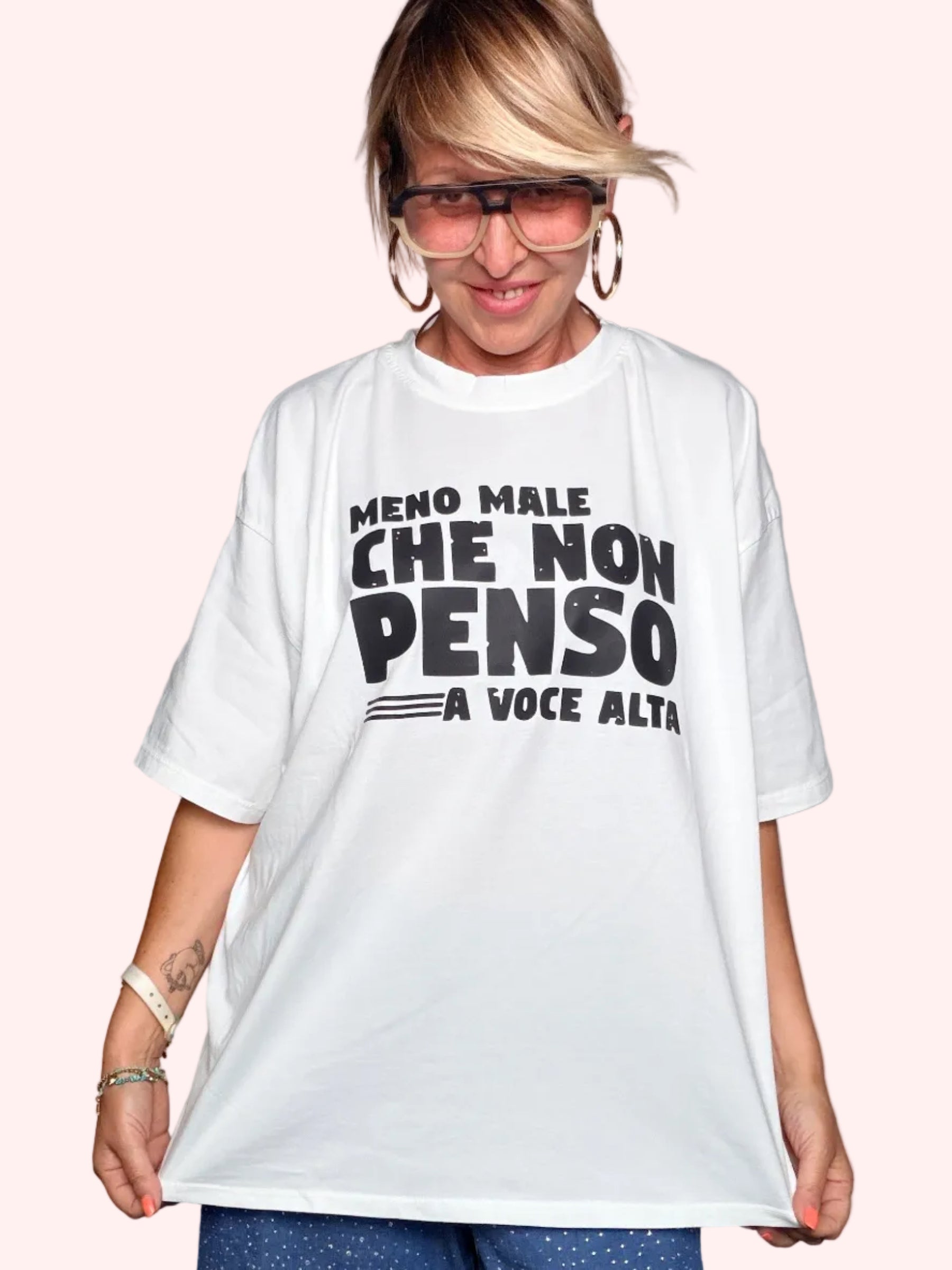 T-Shirt Oversize "Meno Male che Non Penso a Voce Alta"