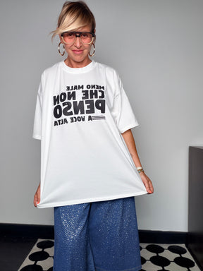 T-Shirt Oversize "Meno Male che Non Penso a Voce Alta"