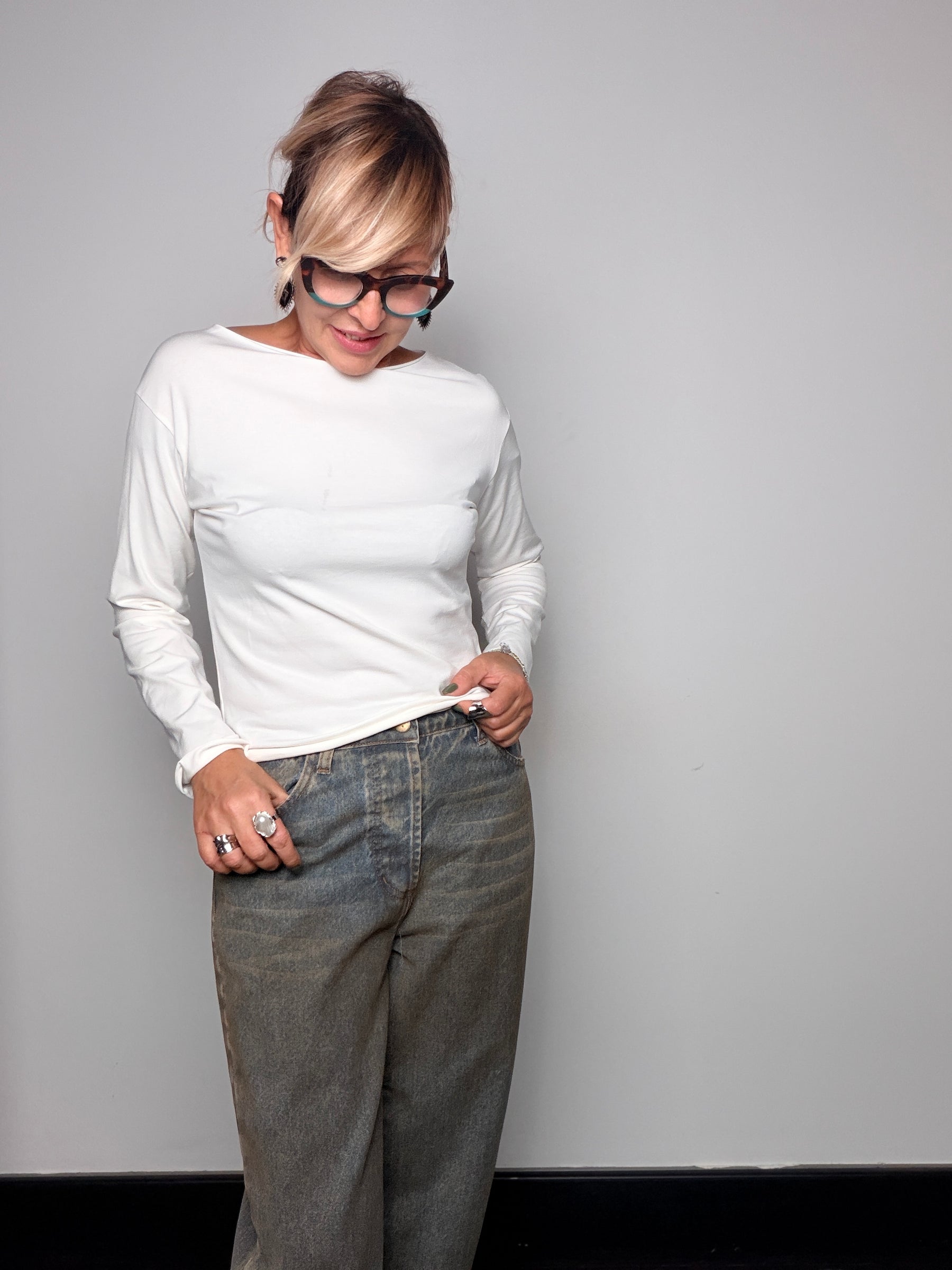 Jeans Philia Loft grigi dalla linea a ovetto