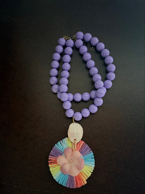 Collana Perle Lilla con Pendente Fiore e Nappine Multicolor