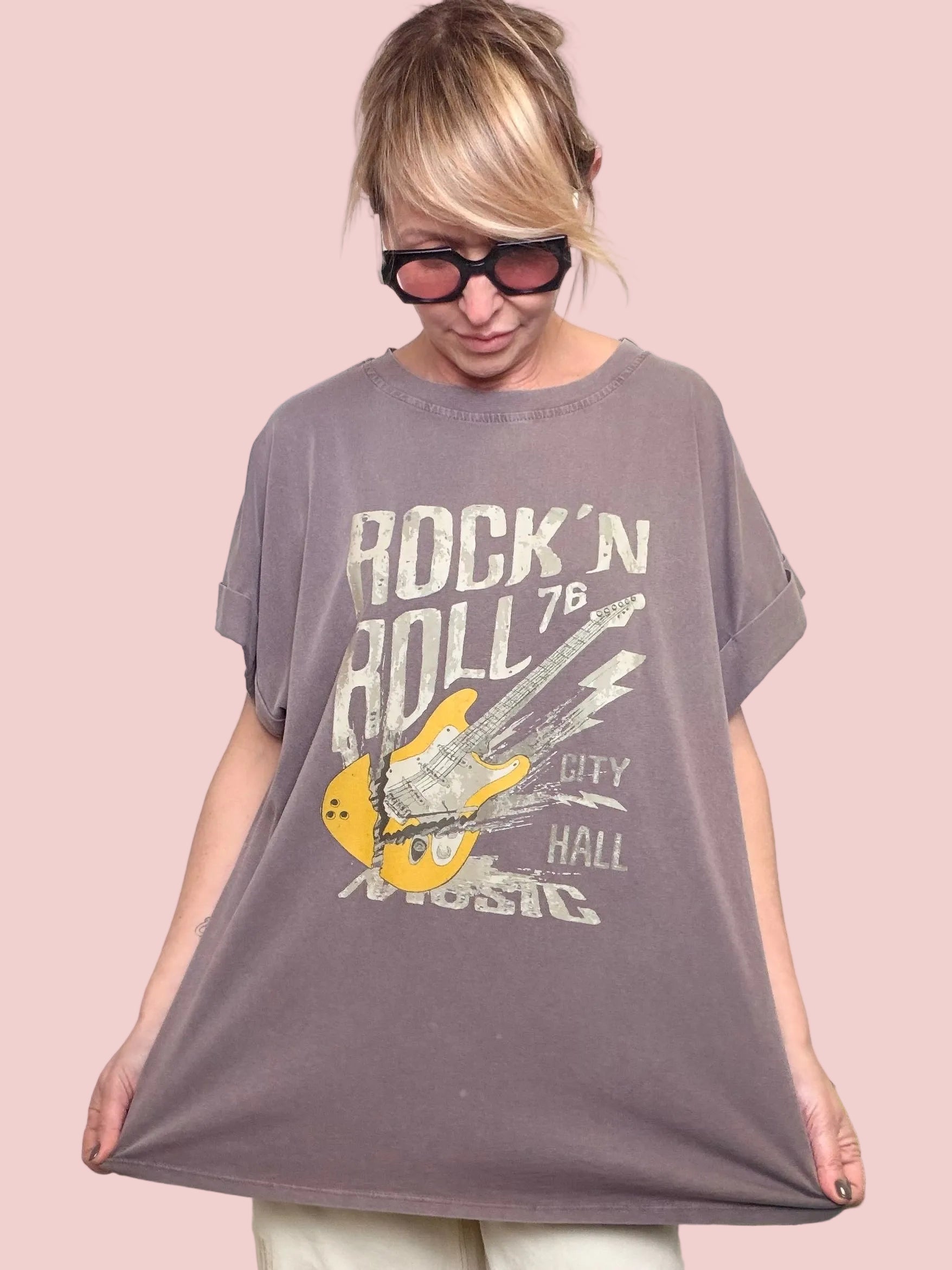 T-shirt oversize grigia stampa Rock'n Roll chitarra