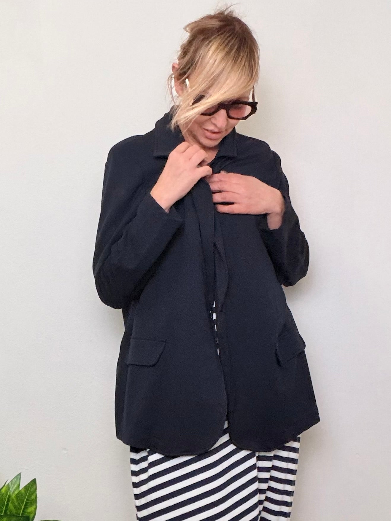 Giacca blazer nera oversize colletto revers tasche pattina