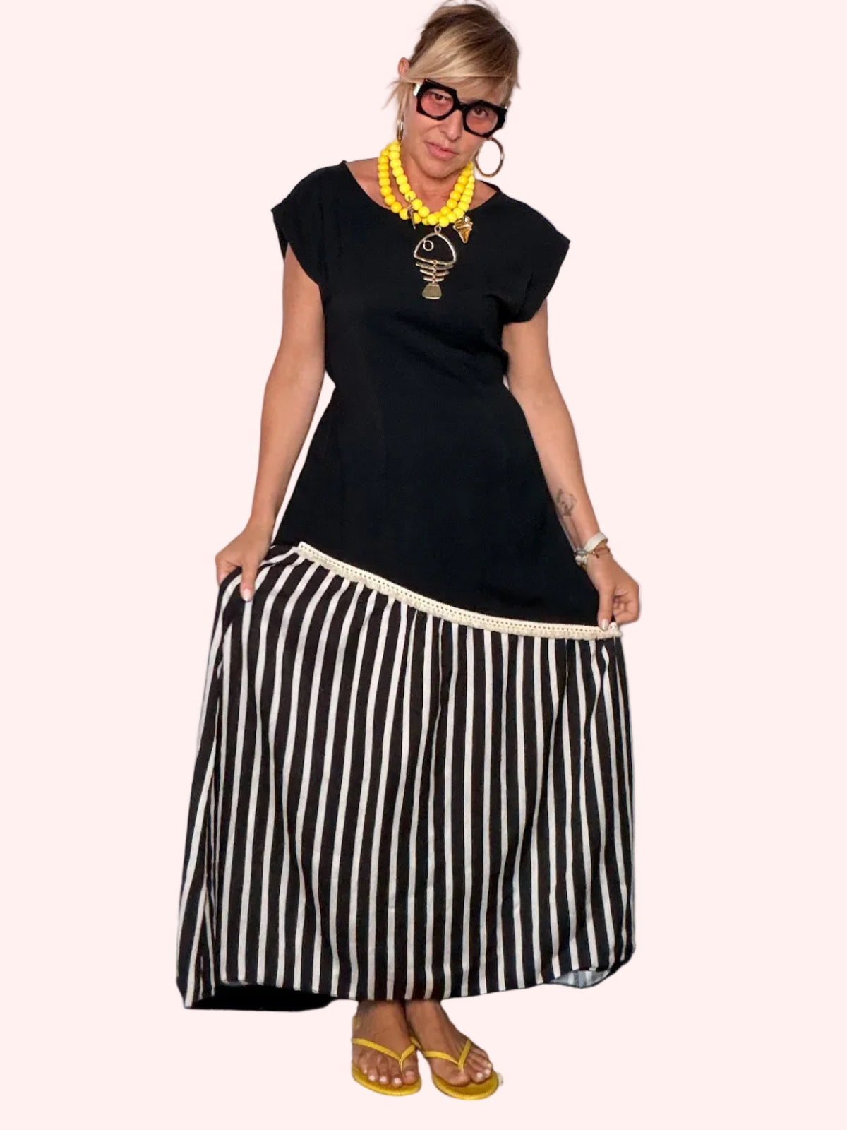 Abito Maxi Bicolore a Righe con Inserto in crochet