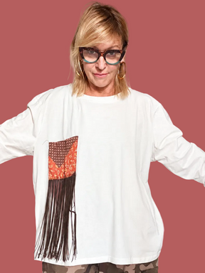 T-shirt over a maniche lunghe con applicazione