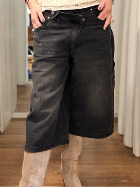 Jeans Bermuda Abbottonatura Diagonale