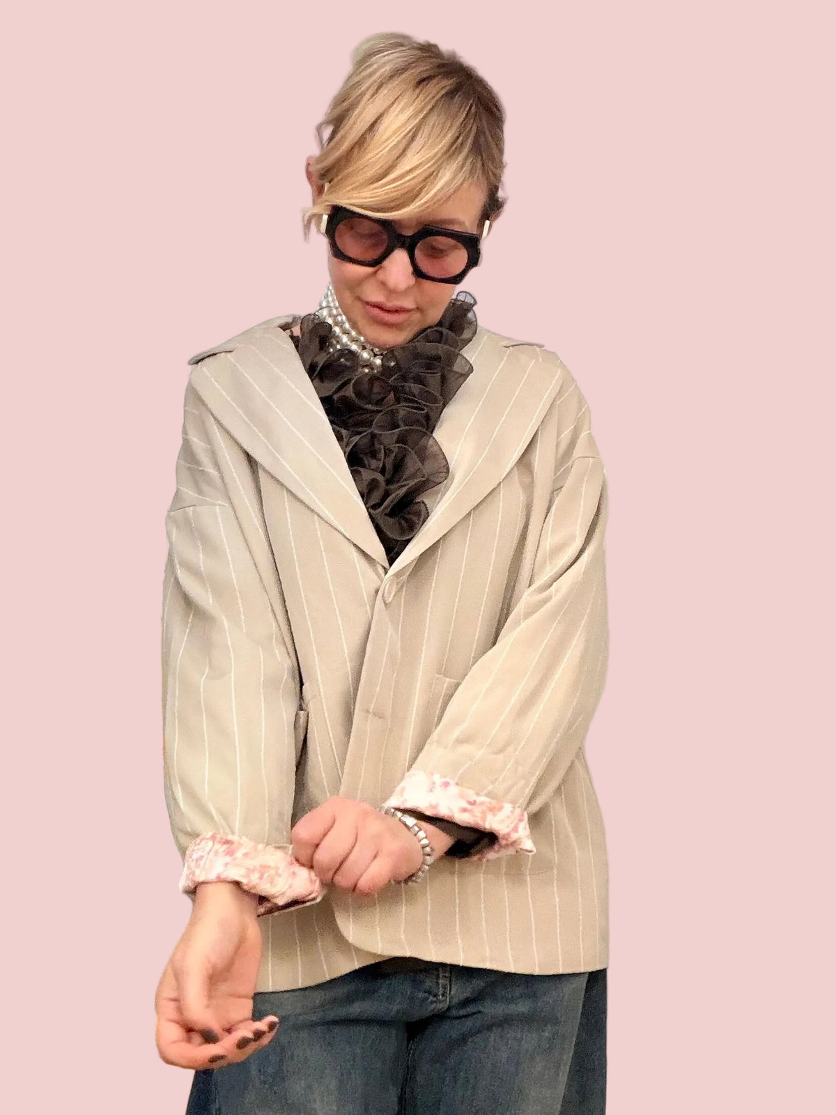 Giacca Gessata Beige con Fodera Floreale