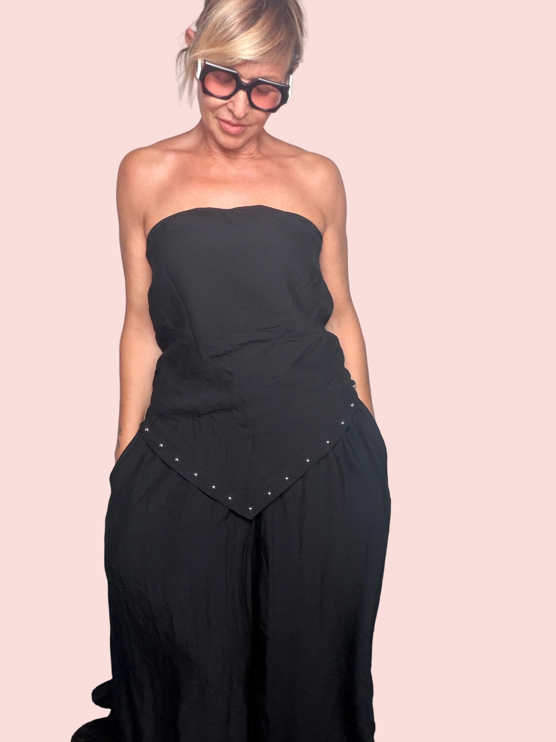 Completo FEMALE – Top Bustier e Pantalone Wide Leg con Borchie
