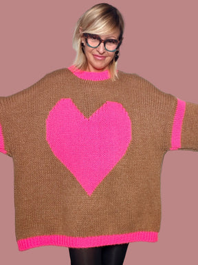 Maglia over con cuori e bordi a contrasto