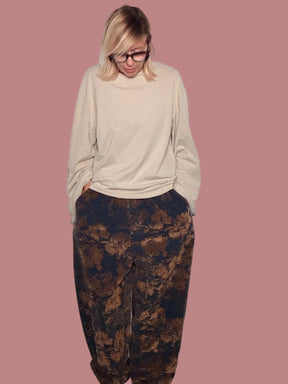 Pantalone ampio fantasia floreale con vita elasticizzata