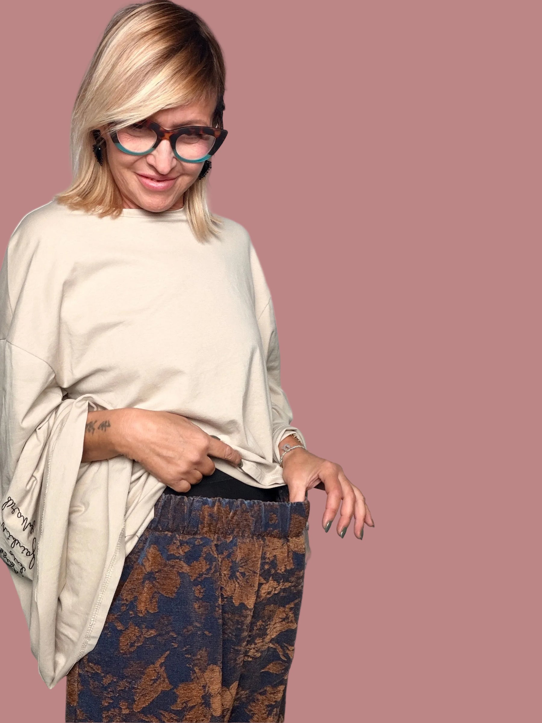 Pantalone ampio fantasia floreale con vita elasticizzata