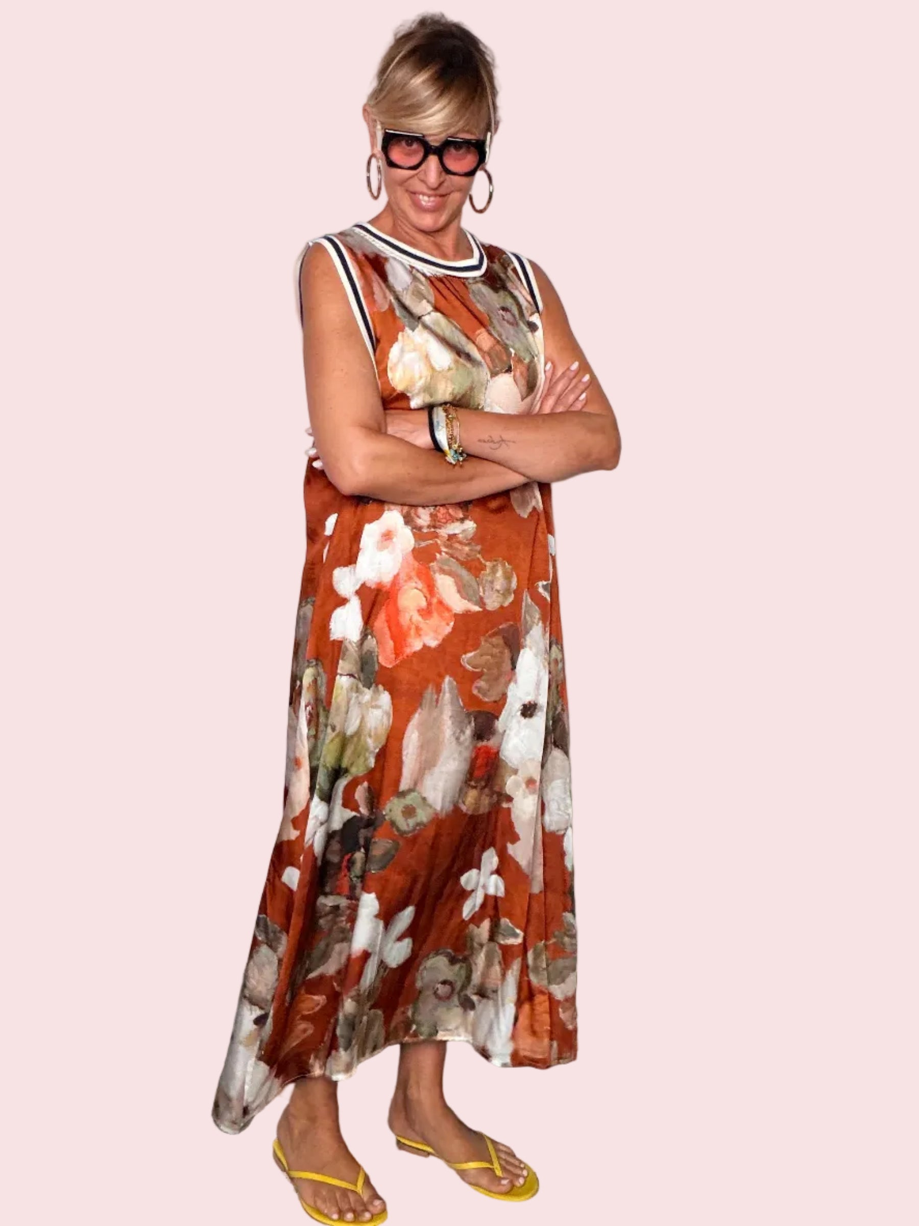 Abito Maxi Floreale Pittorico con Bordo Sportivo — Verde / Ruggine