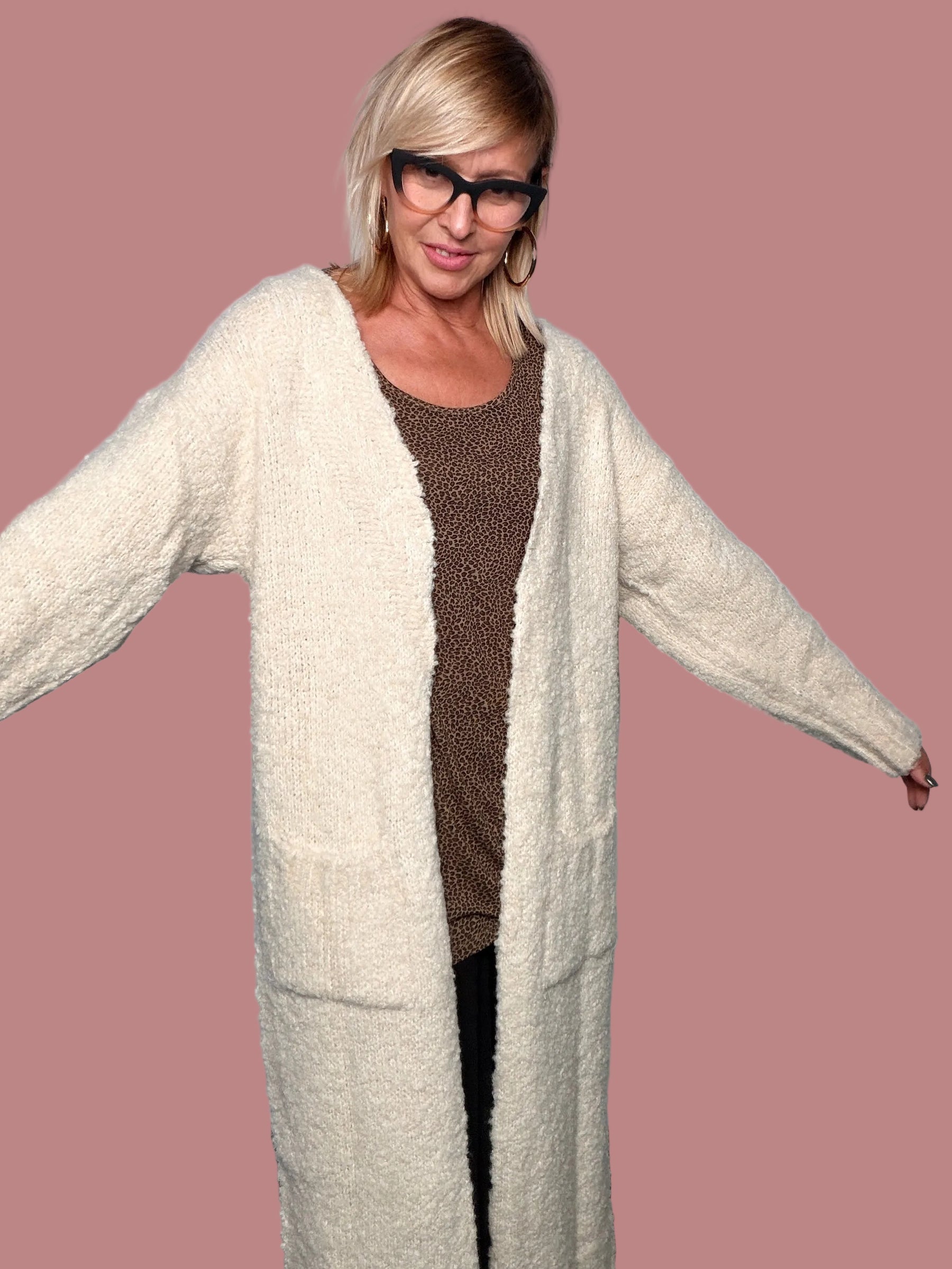 Cardigan lungo bouclé panna con tasche