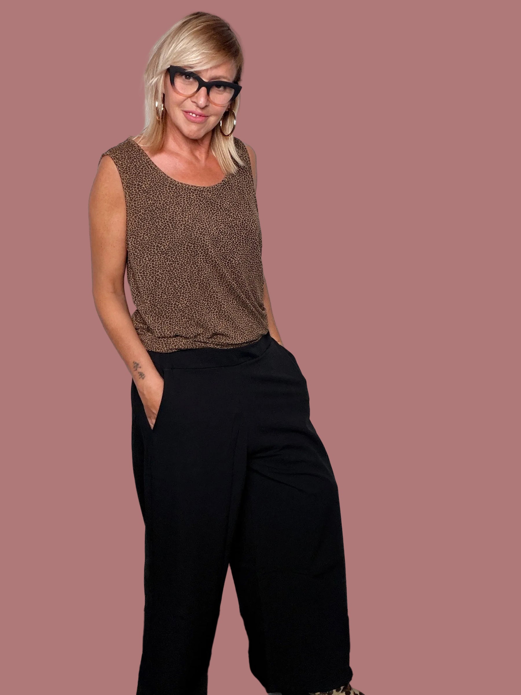 Pantalone palazzo crop nero con tasche