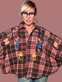 Camicia oversize a quadri con stampa cartoon