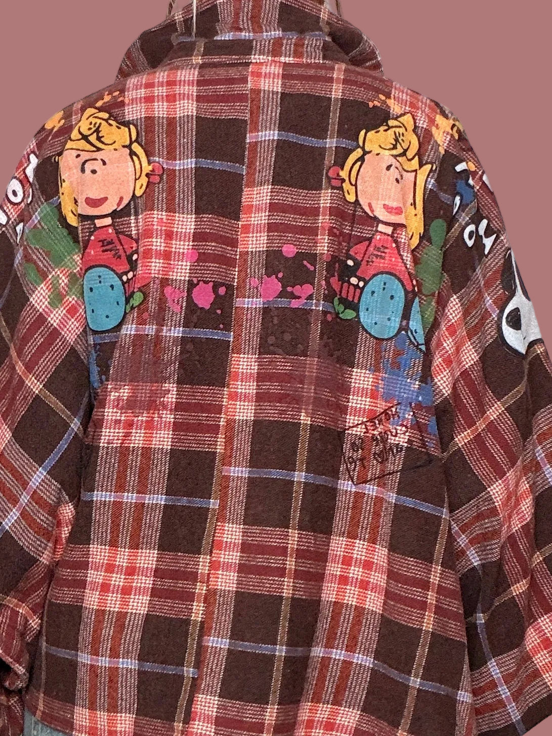 Camicia oversize a quadri con stampa cartoon