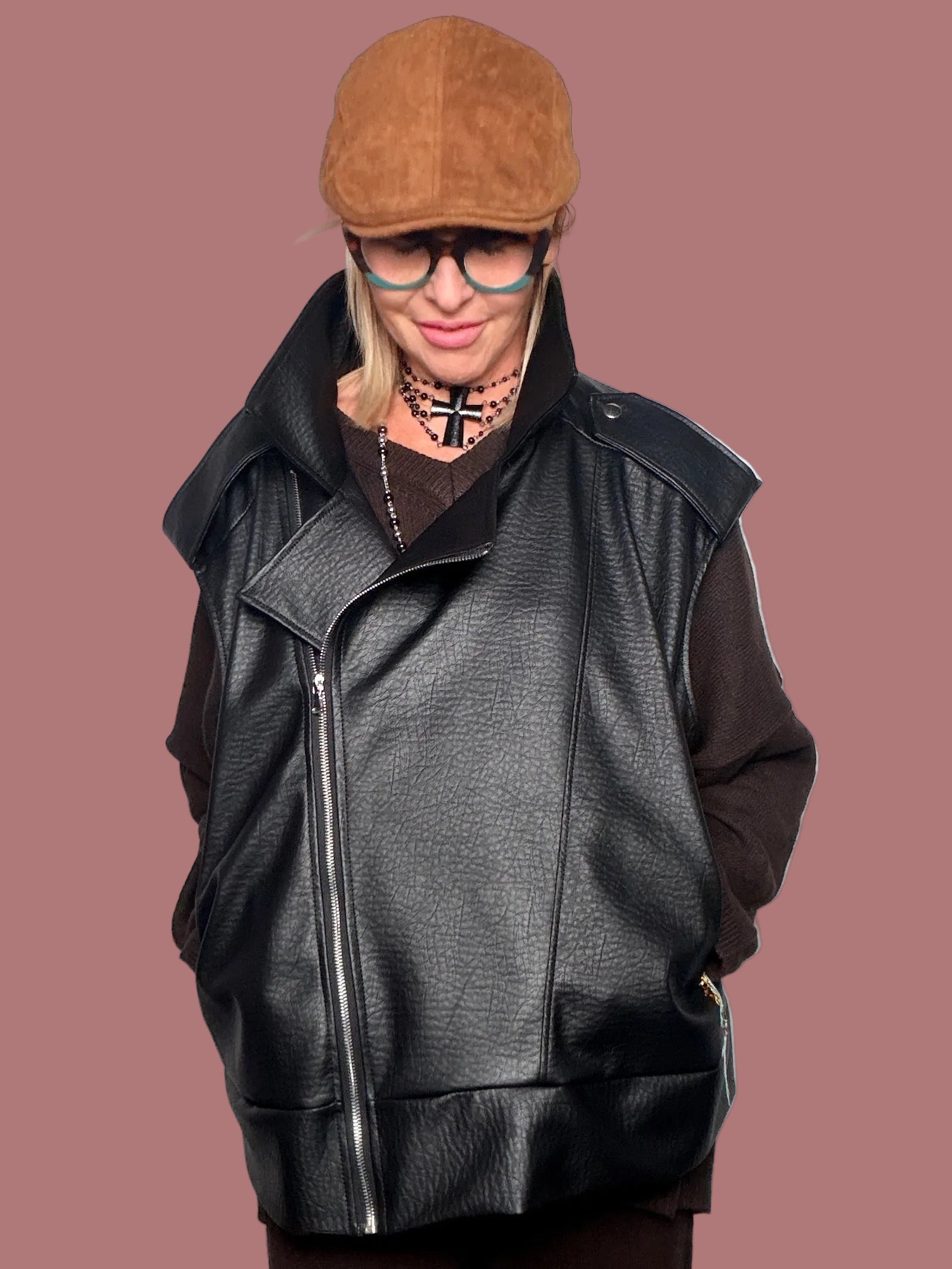 Gilet biker oversize in ecopelle con zip asimmetrica