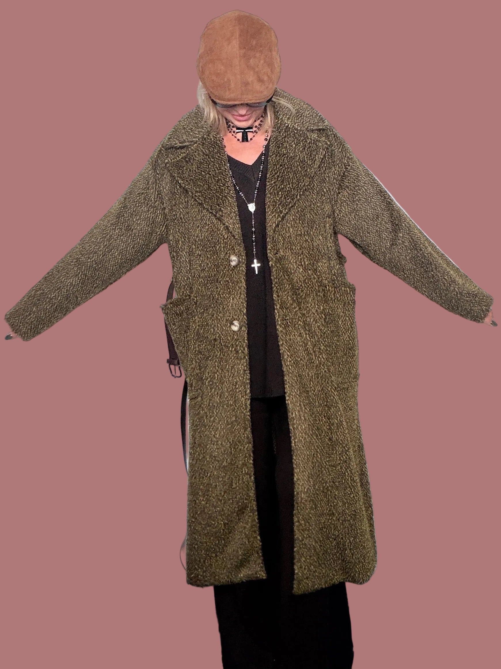 Cappotto lungo mélange con ampi revers e tasche applicate
