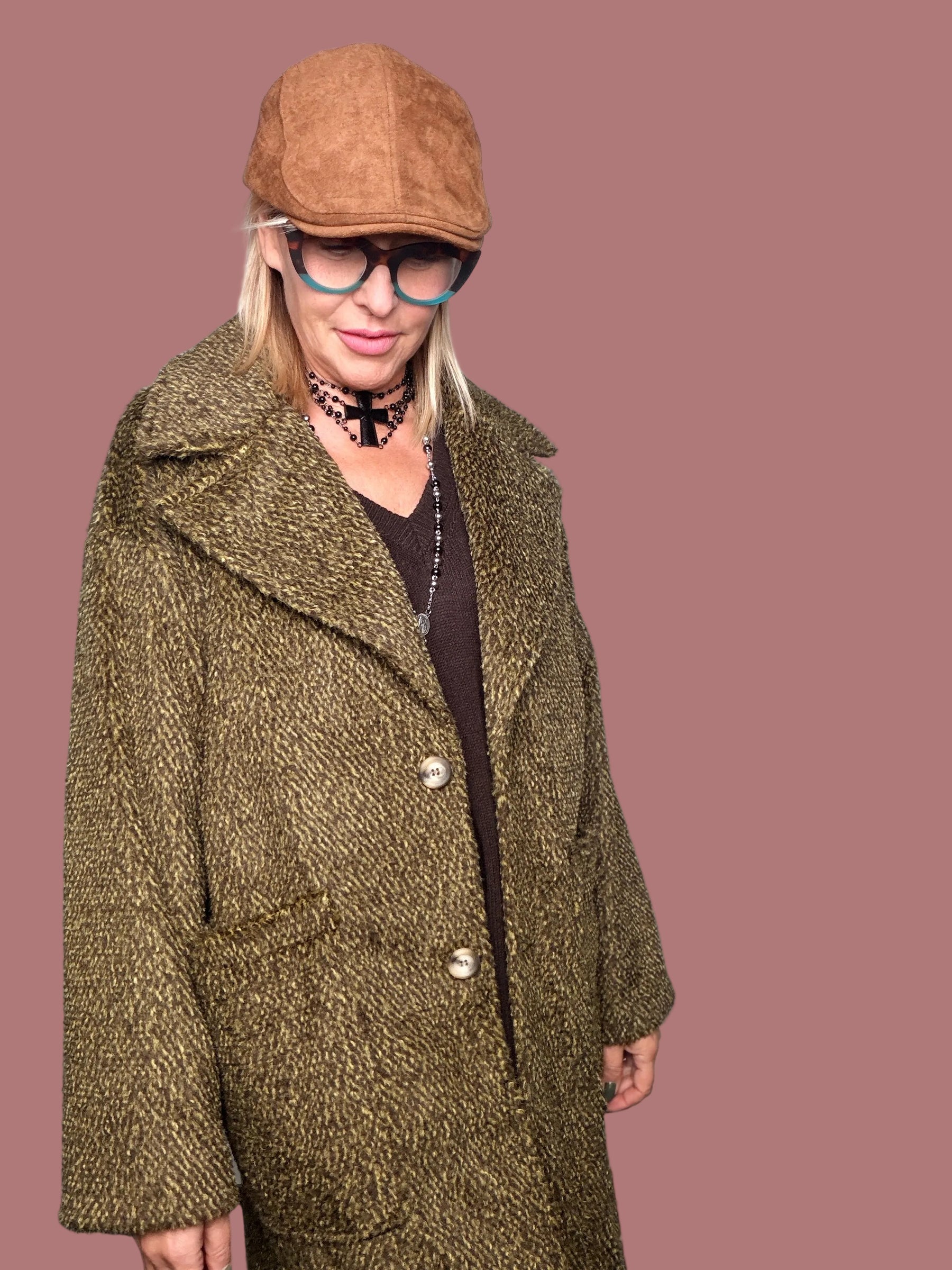 Cappotto lungo mélange con ampi revers e tasche applicate