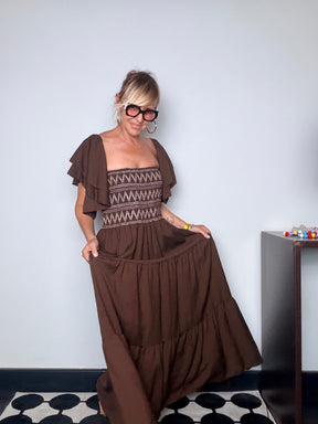 Abito Maxi Smock Zigzag — Maniche a Volant e Gonna a Balze