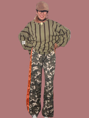 Pantalone Over camouflage  con bande fluorescenti