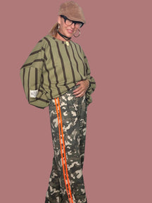 Pantalone Over camouflage  con bande fluorescenti