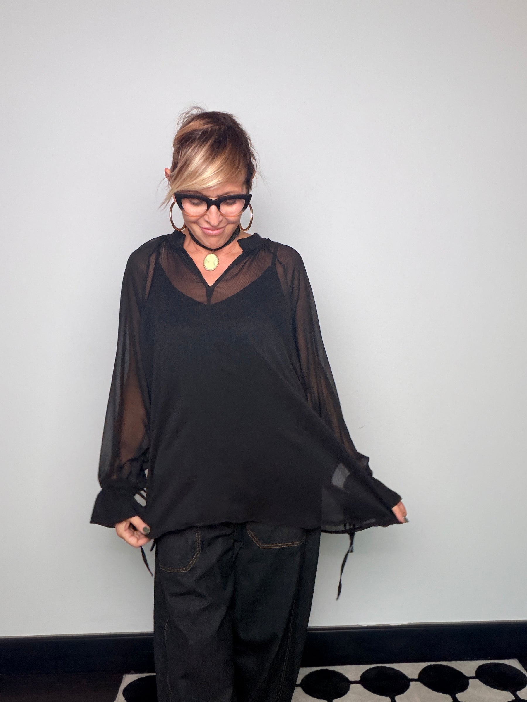Camicia Over Velata con Top e Lacci ai Polsi