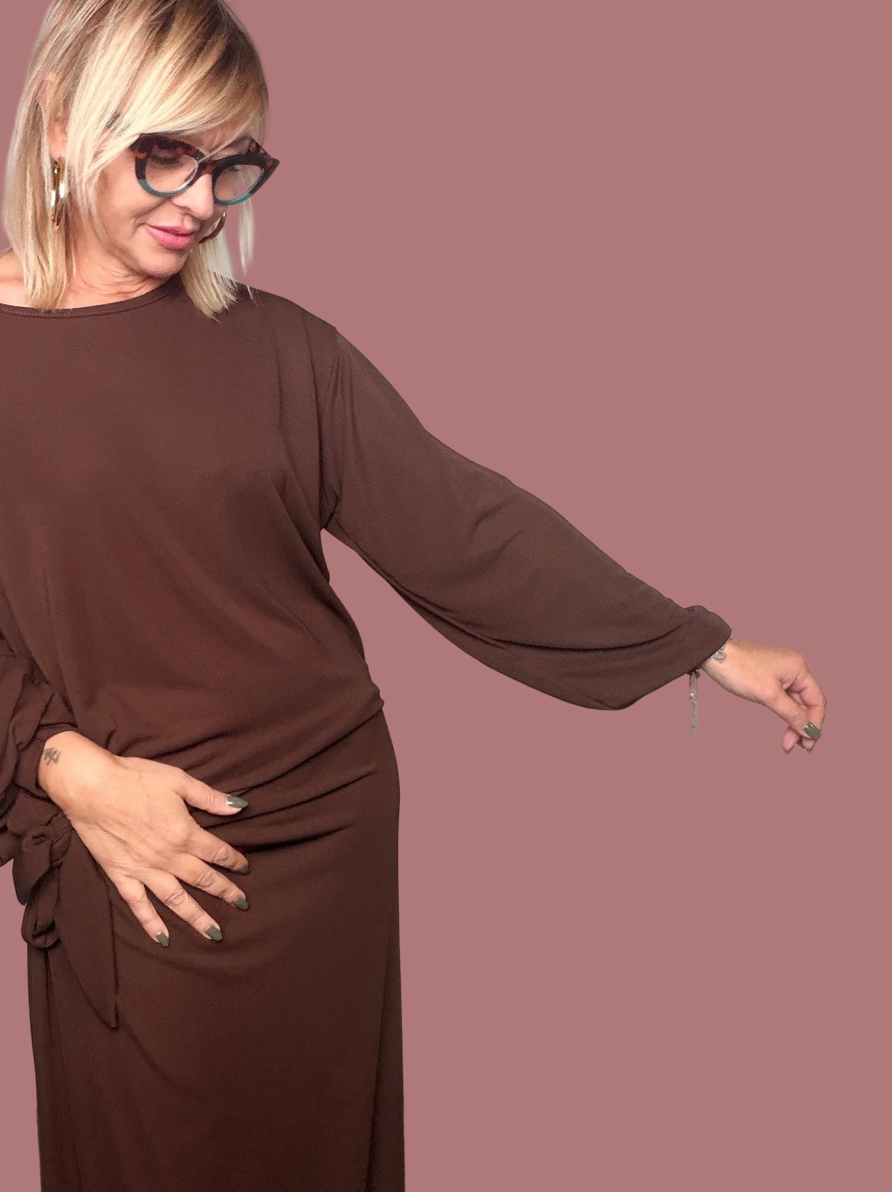 Abito Lungo con Nodo Laterale e Drappeggio