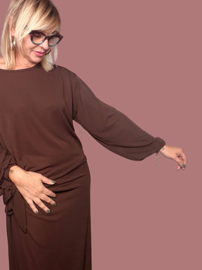 Abito Lungo con Nodo Laterale e Drappeggio