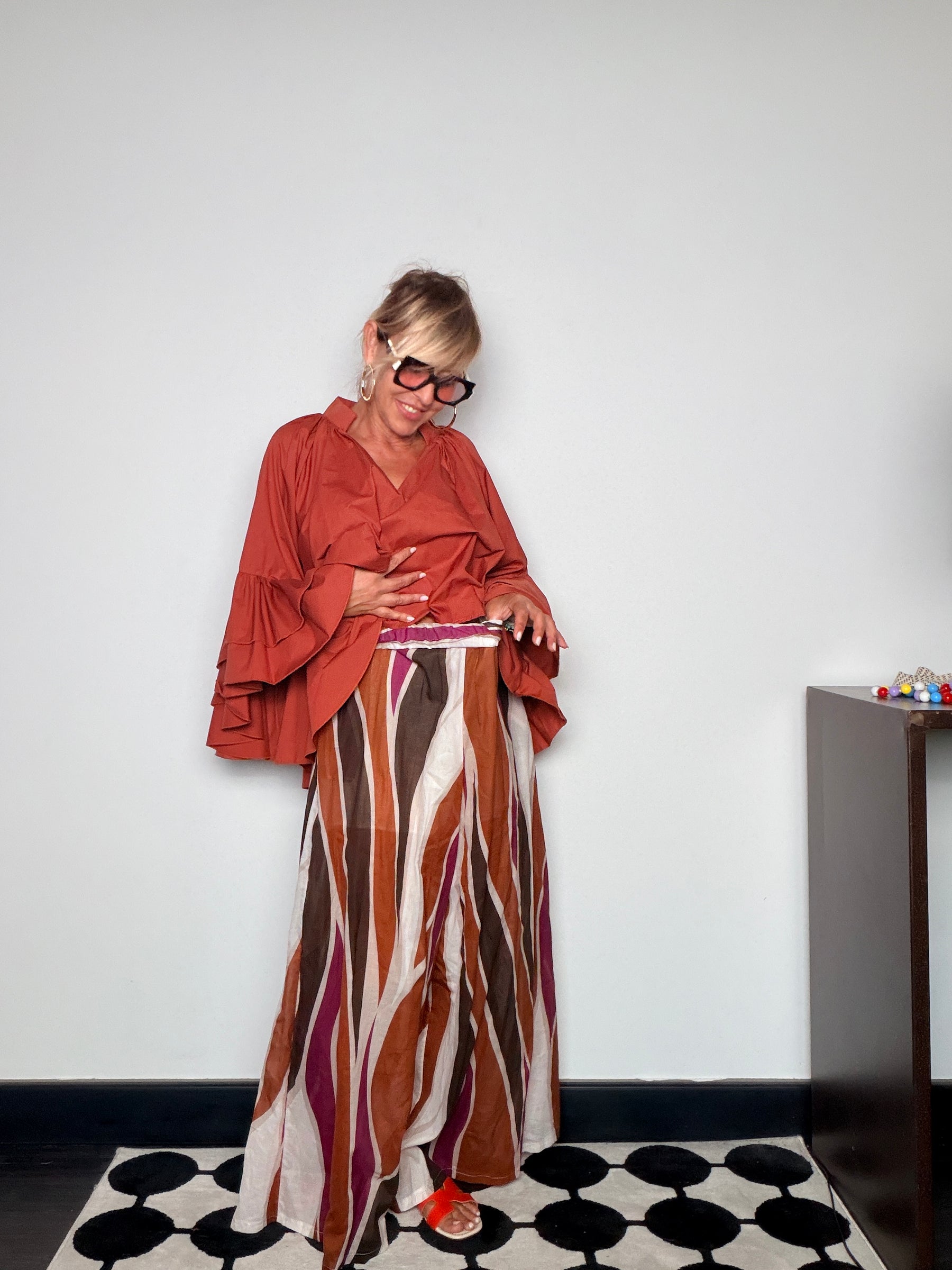 Pantalone Palazzo Righe Fluide — Stampa Optical Multicolor