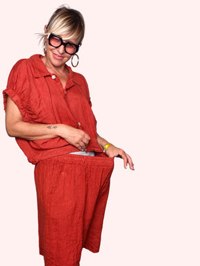 Shorts Bermuda — Terracotta Bruciata con Vita Elastica