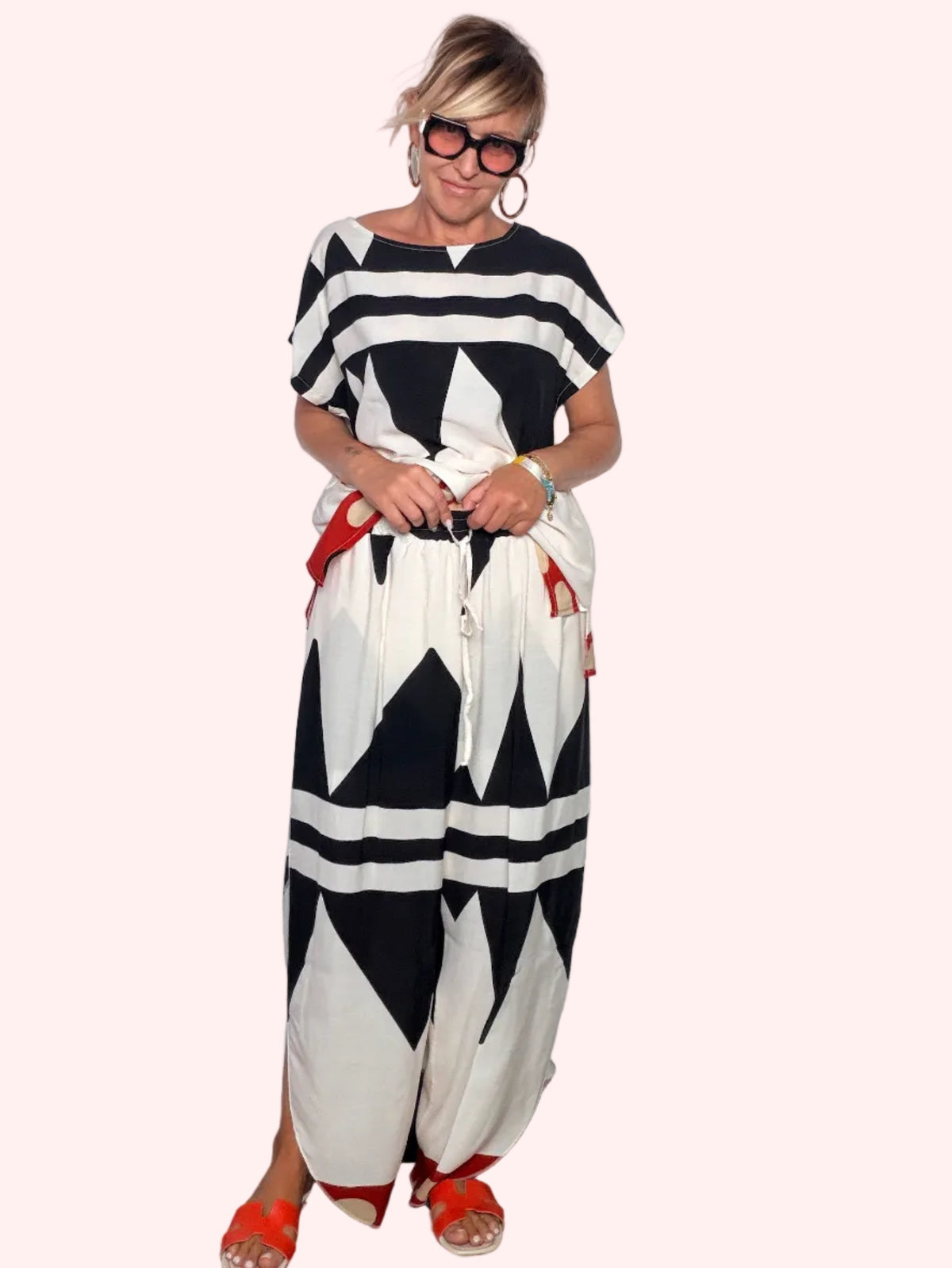 Pantalone fantasia geometrica bianco nero - vista frontale