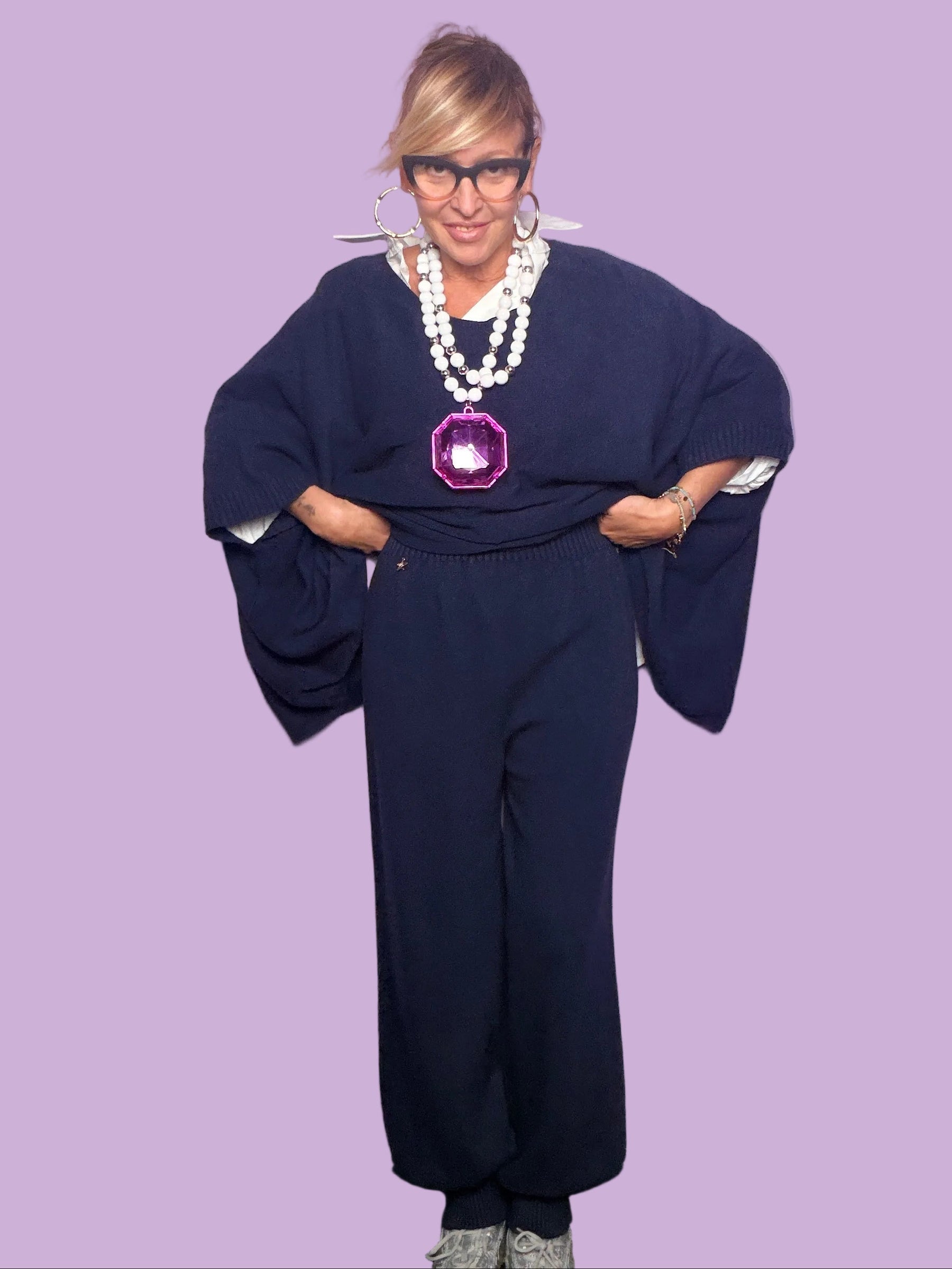 Pantalone Souvenir blu scuro in maglia con gamba ampia e fondo raccolto