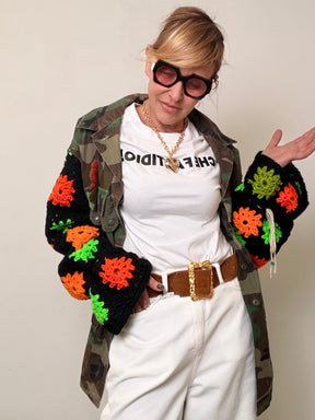 Giacca Militare Camouflage con Maniche Granny Square Uncinetto