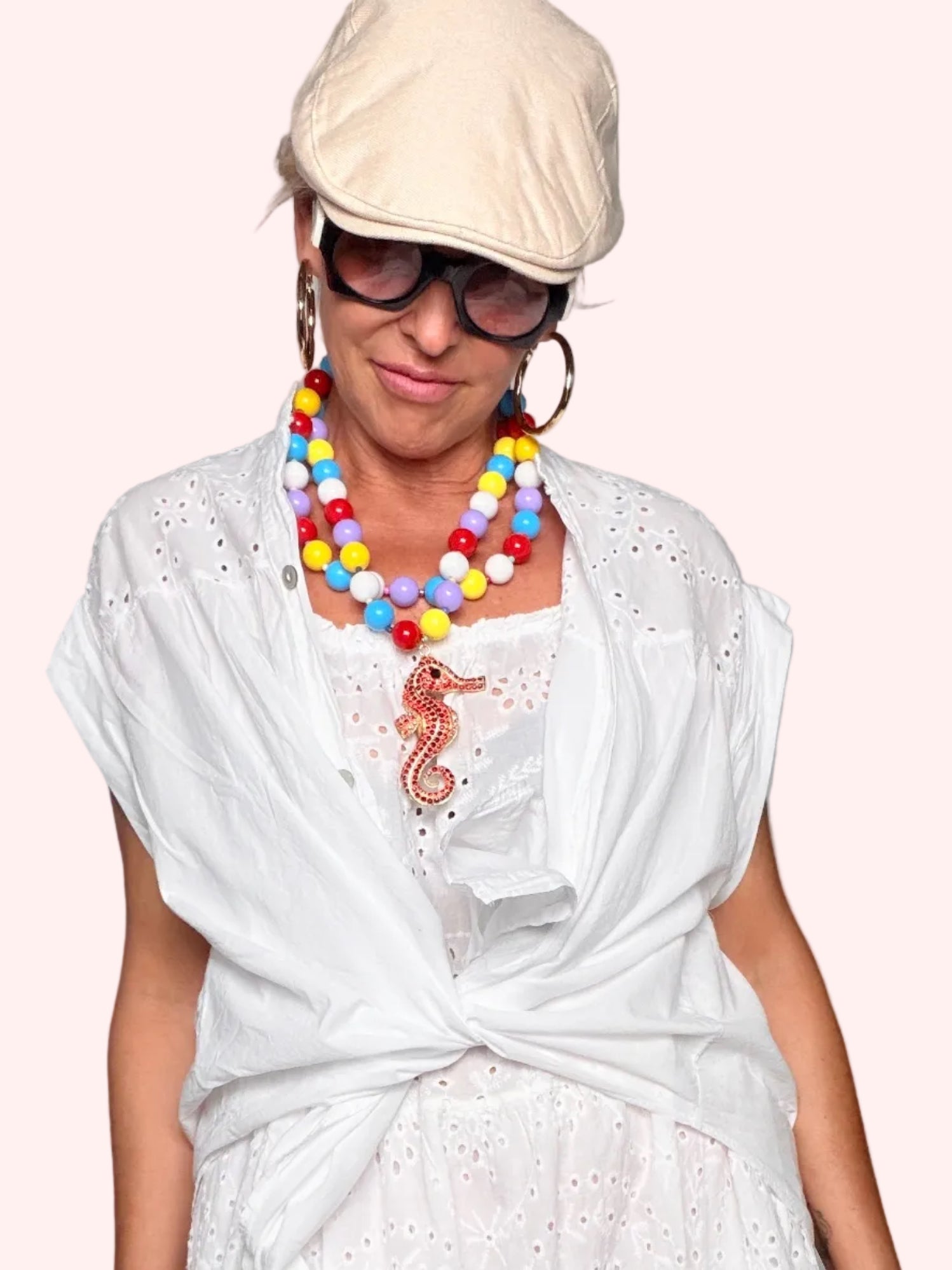 Camicia in sangallo bianco con maniche aperte