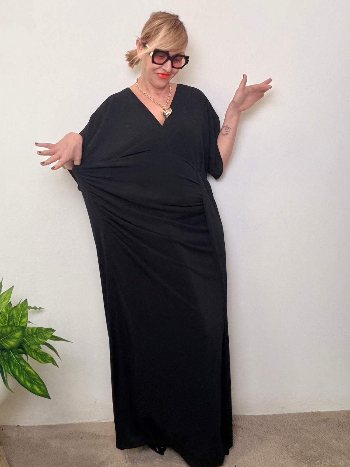 Abito Lungo Drappeggiato con Scollo a V