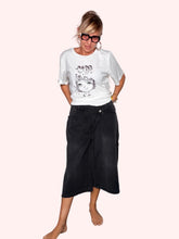 Jeans bermuda abbottonatura diagonale - vista frontale