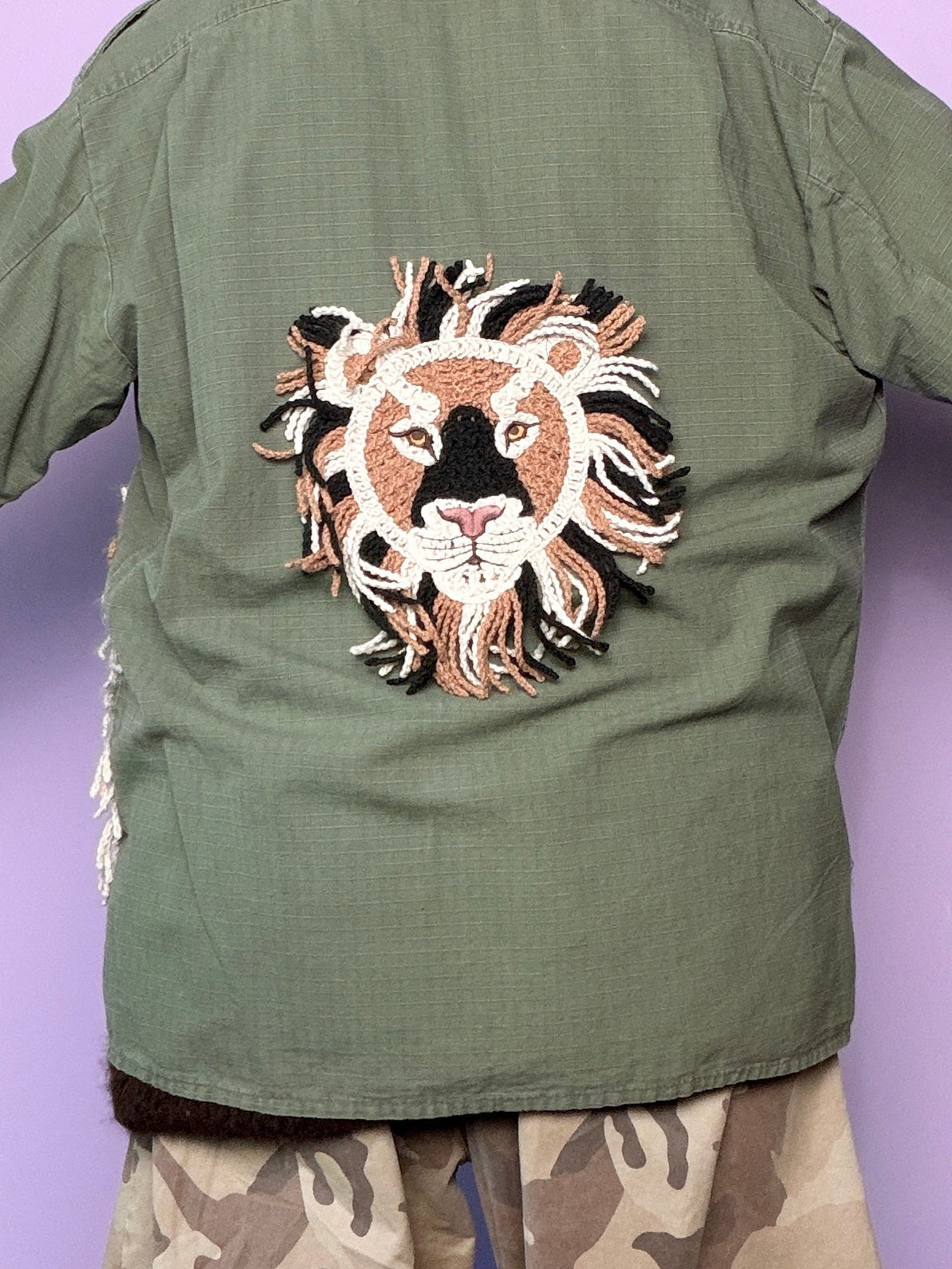 Giacca camicia verde militare vintage con cavallo e leone Female