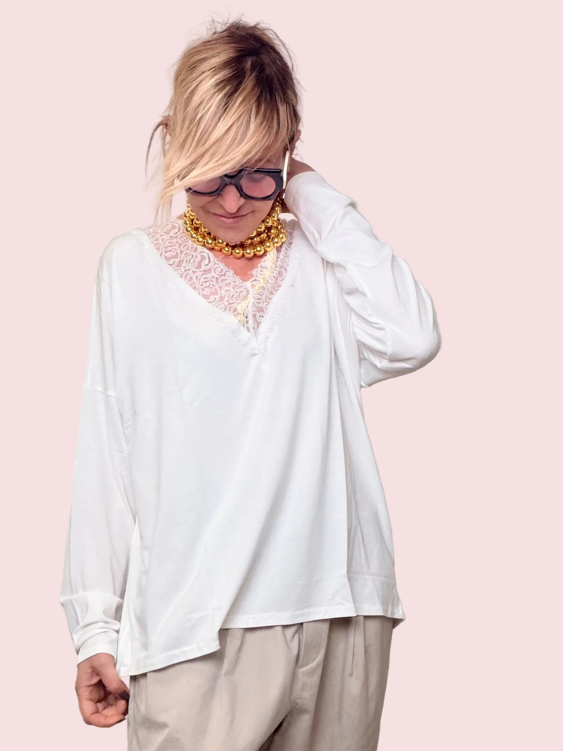 Maglia Oversize con Pizzo sulla Scollatura