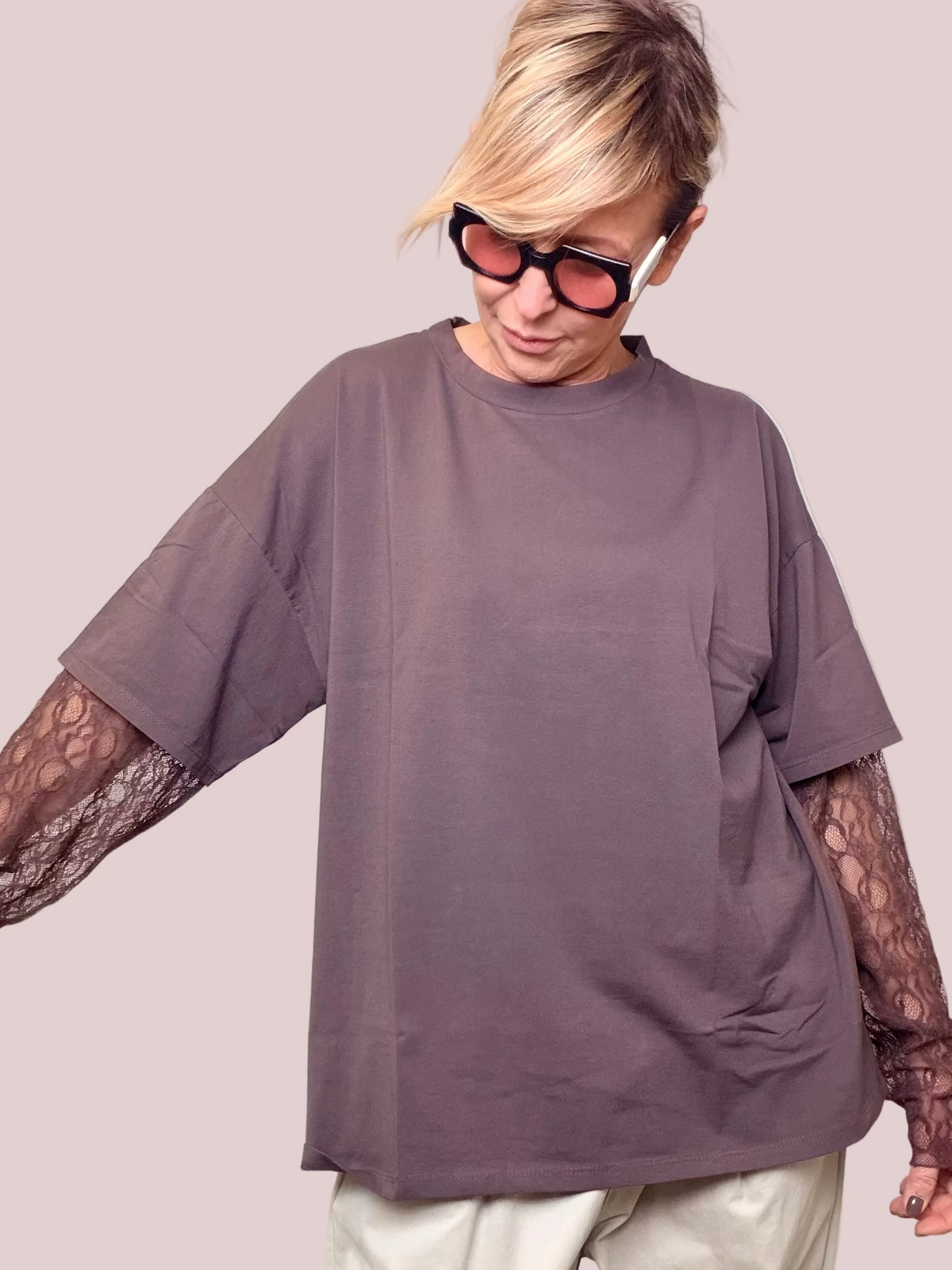 T-shirt Oversize con Maniche Lunghe in Pizzo