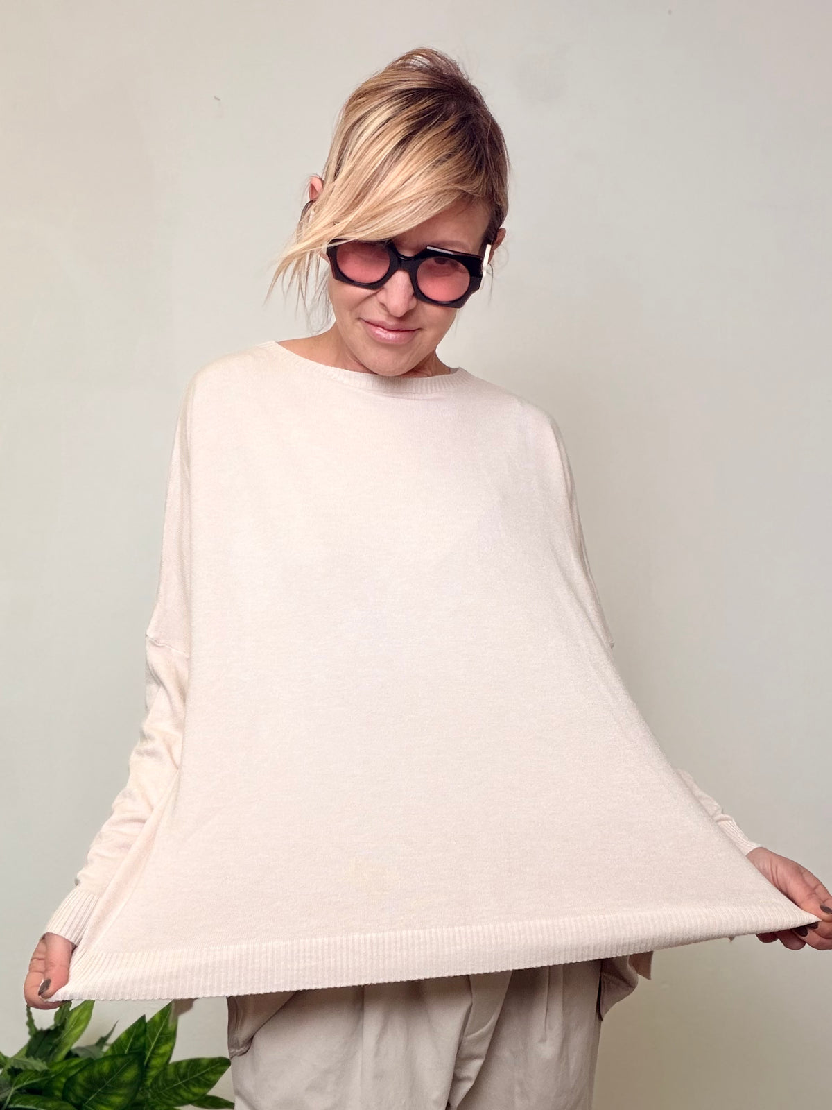 DEJA VU - Maglia Soft Over  Semplice, leggera e irresistibilmente comoda beige