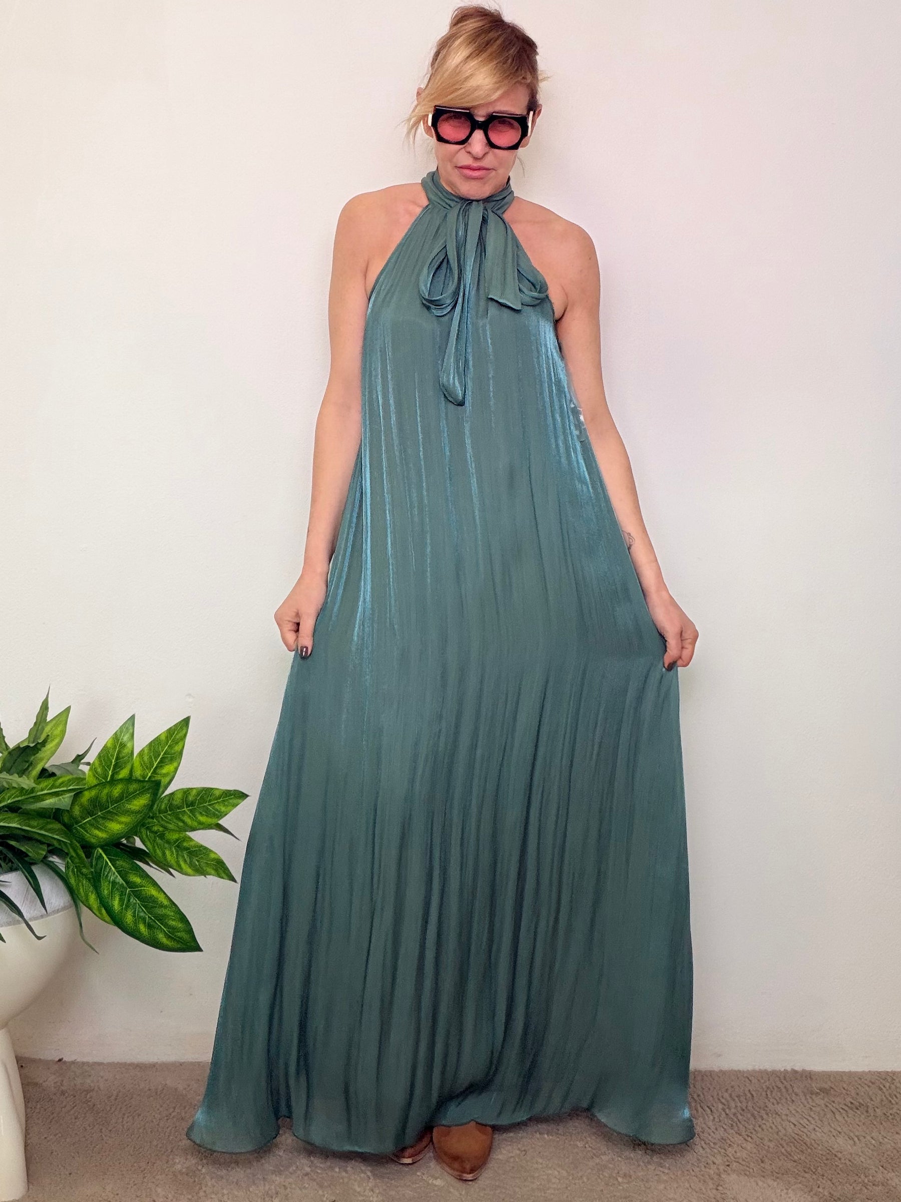 Abito Lungo Halter Neck in Raso Fluido