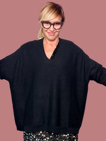 Maglia  over con scollo a V e spalle scese