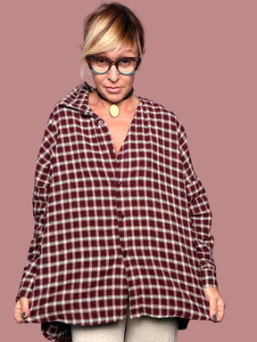 Camicia in flanella check dalla linea oversize